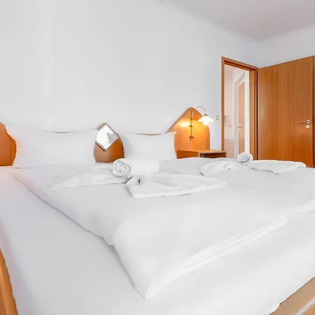 Vineta Mit Zwei Balkonen Und Bio-kamin * Koserow