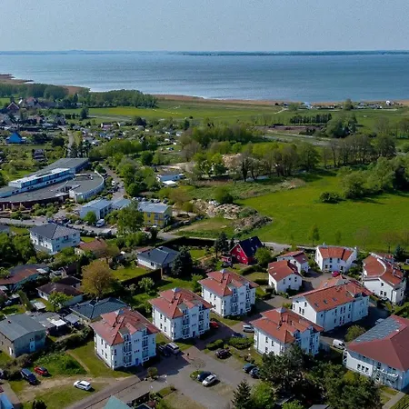 Vineta Mit Zwei Balkonen Und Bio-kamin